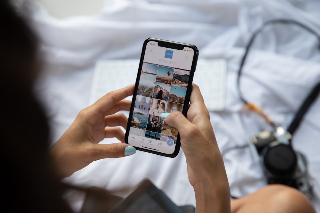 インスタの投稿は何人に見られた？閲覧数（ビュー数）の確認方法と「誰が見たか」まで分かる範囲